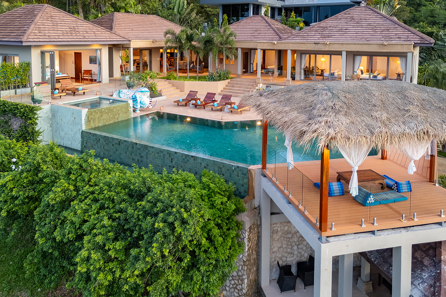 Baan Faa Sai – Renovated 5 Bedroom Seaview Pool Villa in Bangpor for Sale
