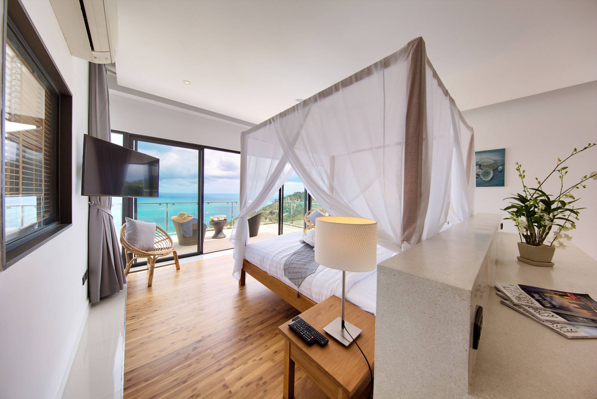 Four Bedroom Award Winning Sea View Villa for Sale or Rent, Chaweng Noi