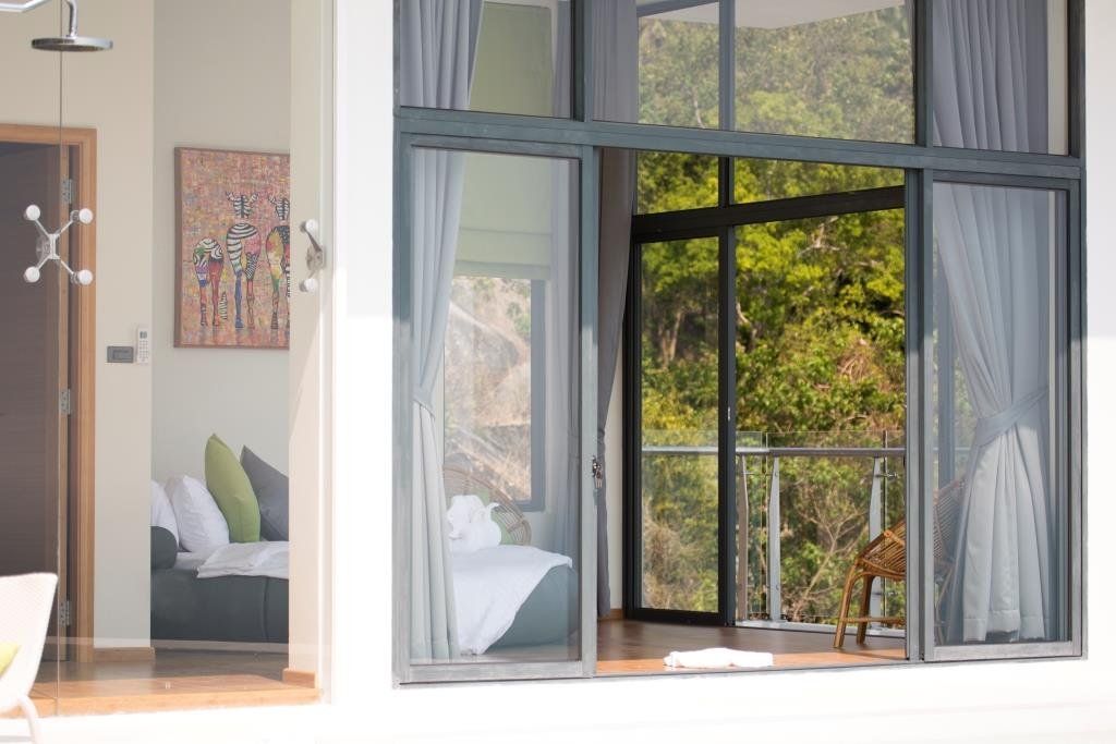 Villa Seawadee – Modern 4 Bedroom Seaview Pool Villa in Chaweng Noi for sale