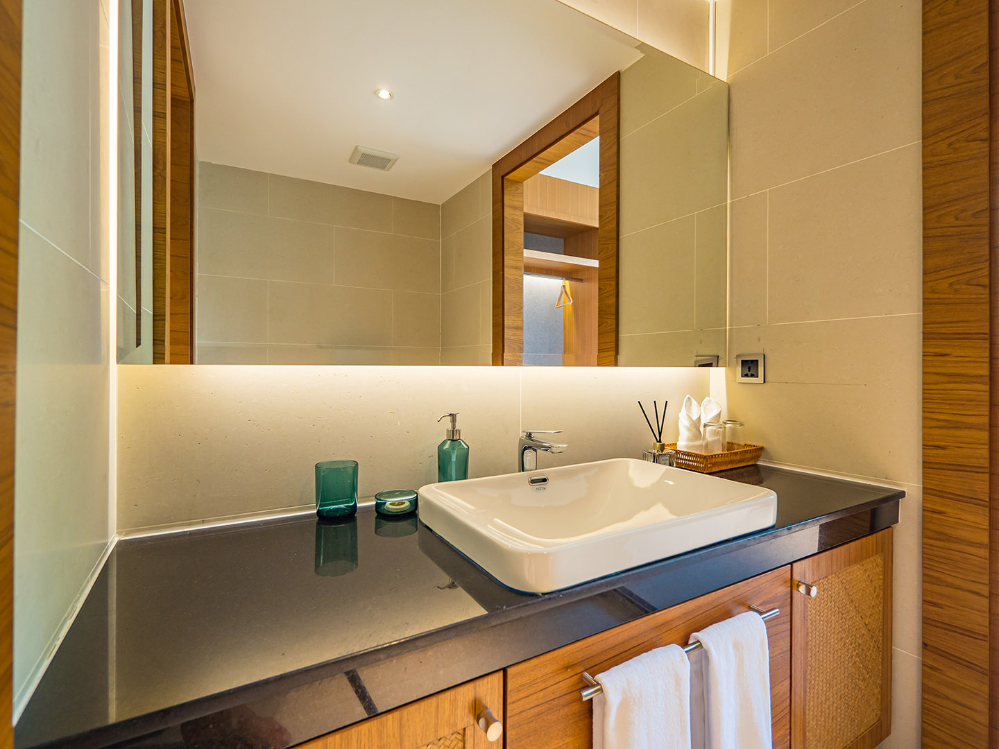 (PRICE REDUCED!) Darika Residence B5 - Dazzling 4 Bedroom Seaview Pool Villa in Bang Por for sale