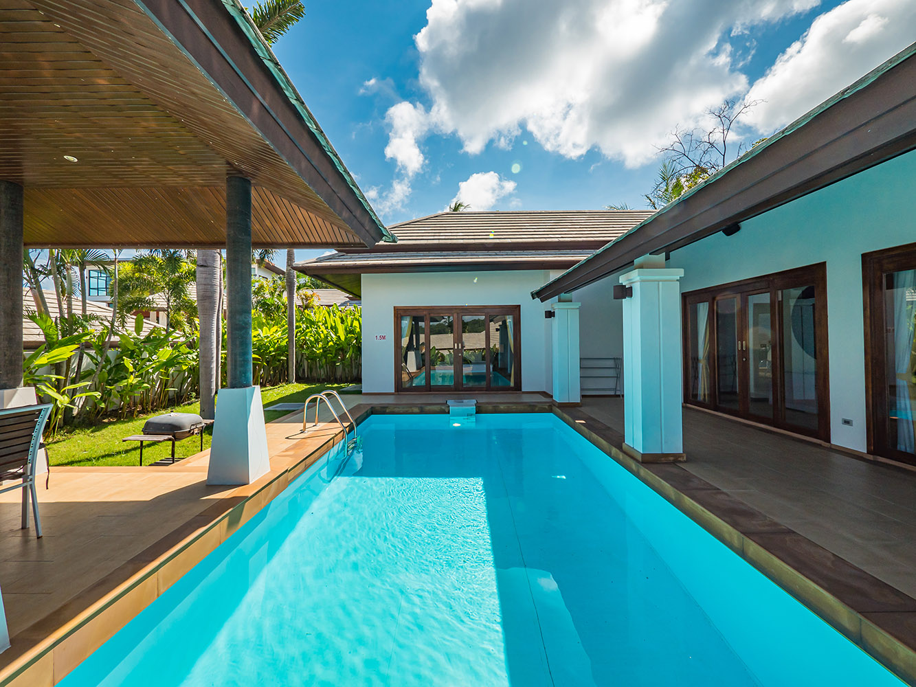 Villa Horizon 20 - Tropical 2 Bedroom Partial Seaview Pool Villa in Choengmon for sale