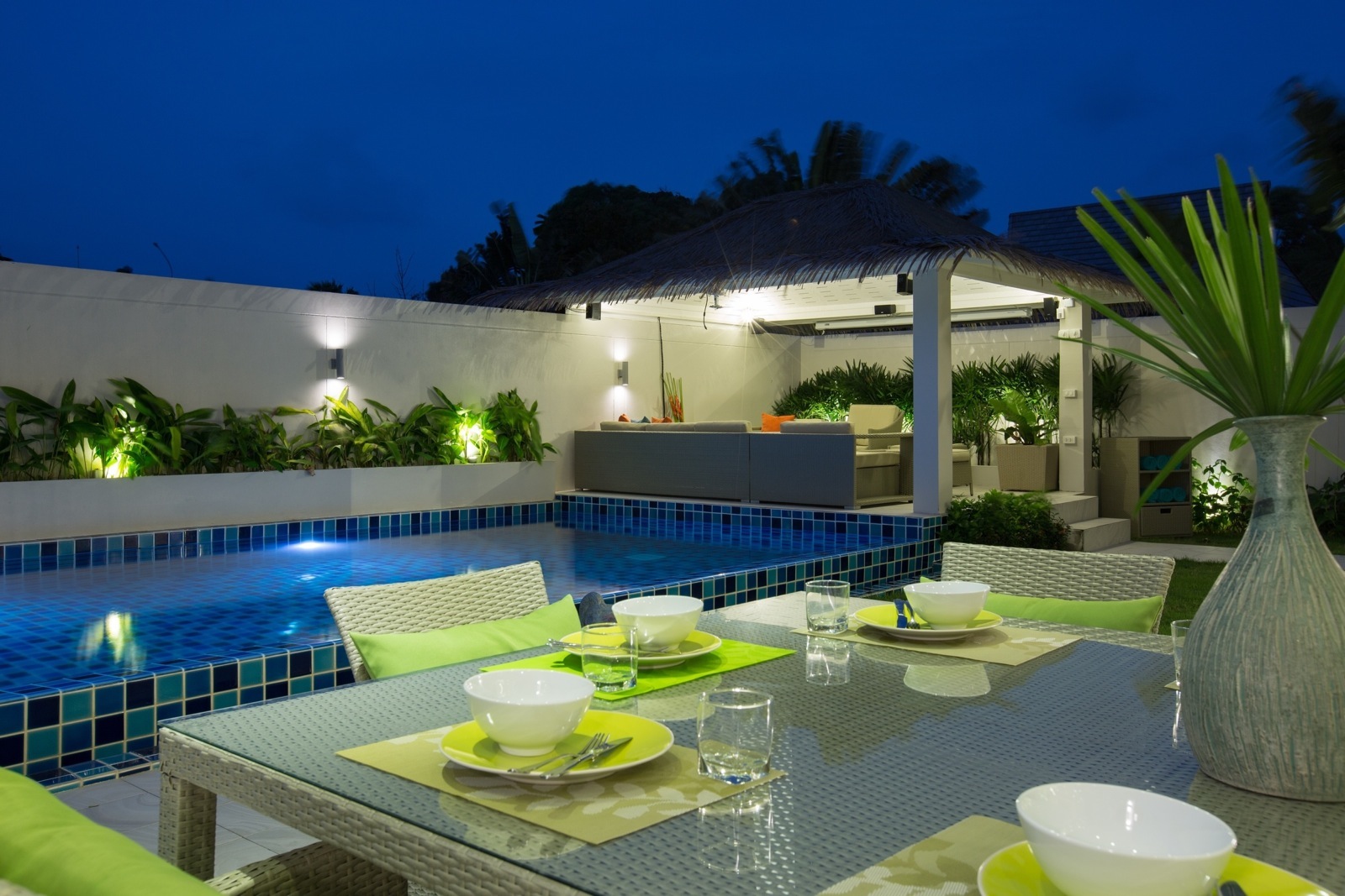 Villa Mojito – Beachside 5 Bedroom Pool Villa in Ban Tai for sale