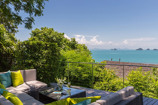 Villas "The Headland Villa - Chic 3 Bedroom Seaview Pool Villa in Taling Ngam for sale" 3 bedrooms, beachfront, garden, private pool, sea view, district Taling Ngam, sale for 28 000 000 baht