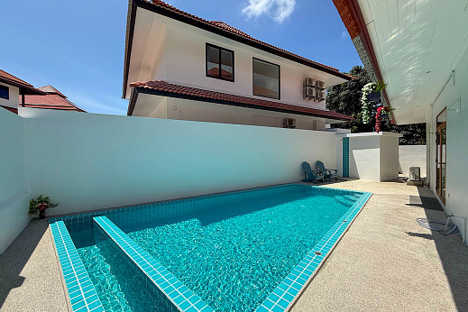 Villas "Newly Renovated Beachside 4 Bedroom Teak Pool Villa in Thongson Bay Villas for sale" 4 bedrooms, garden, private pool, walking distance to the beach, district Thongson Bay, sale for 14 900 000 baht