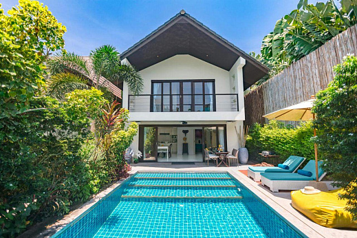 Villas "Villa Chok – Beachside 3 Bedroom Pool Villa in Ban Tai for sale" 3 bedrooms, private pool, walking distance to the beach, district Baan Tai, sale for 13 650 000 baht