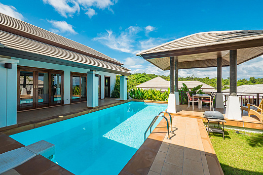 Villas "Villa Horizon 20 - Tropical 2 Bedroom Partial Seaview Pool Villa in Choengmon for sale" 2 bedrooms, garden, private pool, sea view, walking distance to the beach, district Choeng Mon, sale for 13 000 000 baht