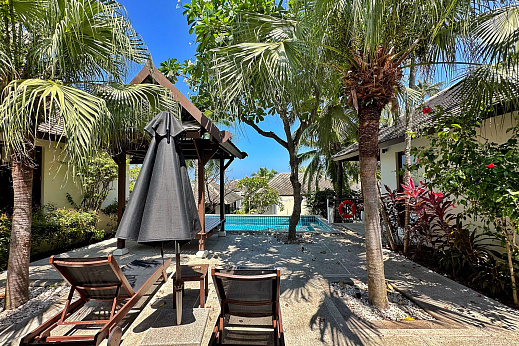 Villas "Kanda Residence – Balinese Beachside 3 Bedroom Pool Villa in Choengmon for sale" 3 bedrooms, garden, private pool, walking distance to the beach, district Choeng Mon, sale for 12 900 000 baht