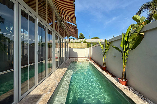 Villas "Villa Belvedere – Beachside 3 Bedroom Garden Pool Villa in Plai Laem for sale" 3 bedrooms, private pool, walking distance to the beach, district Plai Laem, sale for 12 900 000 baht