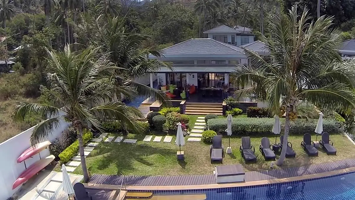 Villa with five bedrooms on Bang Po beach