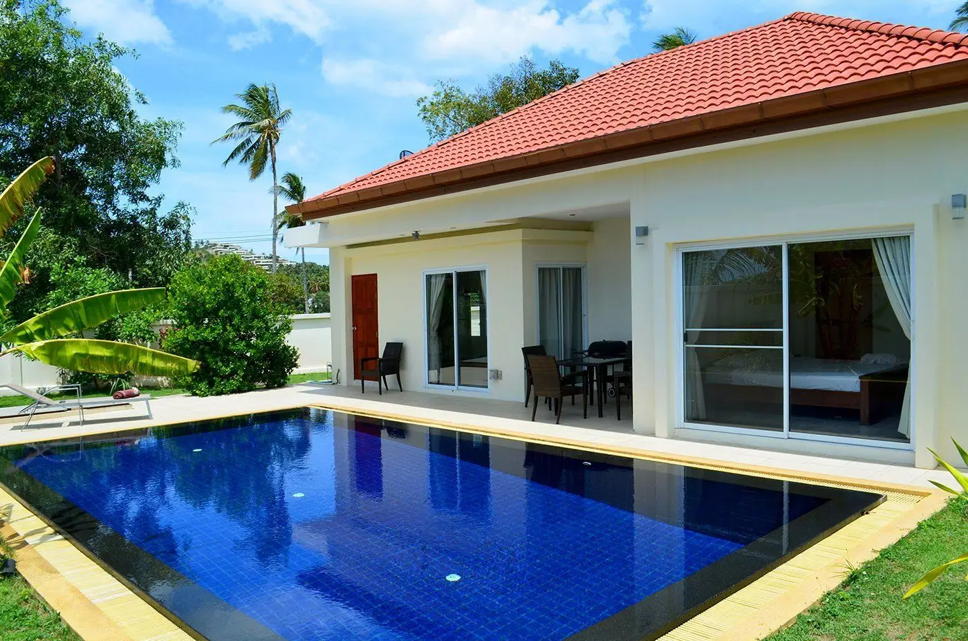 Two Bedroom Villa 5 Minutes Walk to the Beach.
