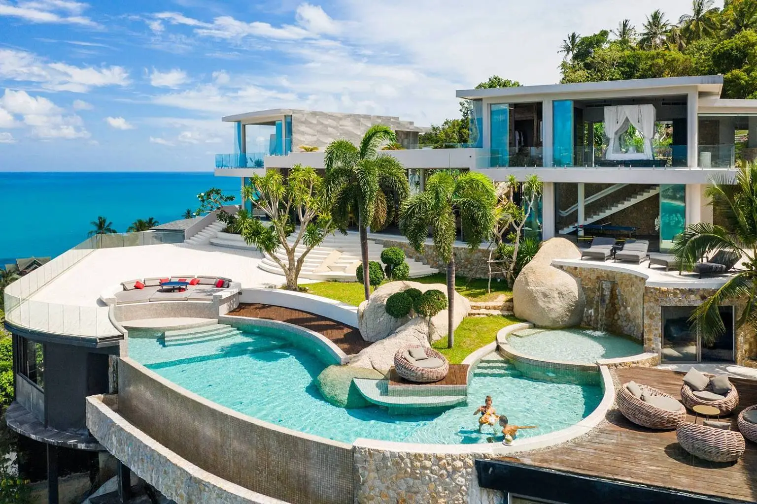 Villa Amaze – The Most Iconic Seaview Villa in Chaweng Noi for sale