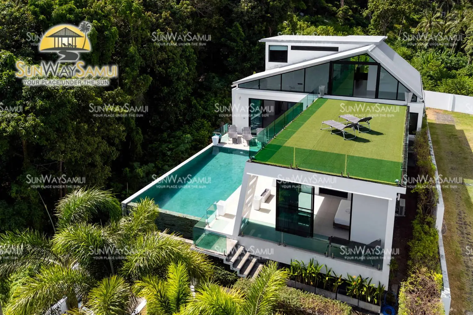 Vista Del Mare – 5 Bedroom Garden Pool Villa with Partial Seaview in Lamai for sale