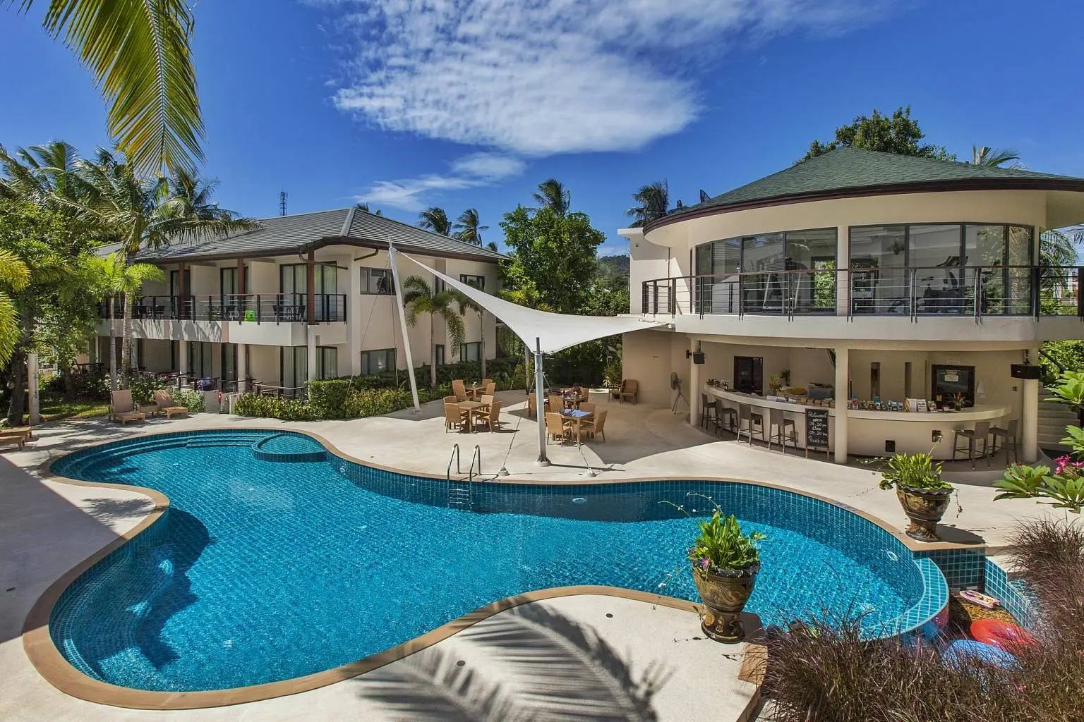 (SOLD) Emerald Condominium – Studio Unit Beachside Condo in Plai Laem for sale