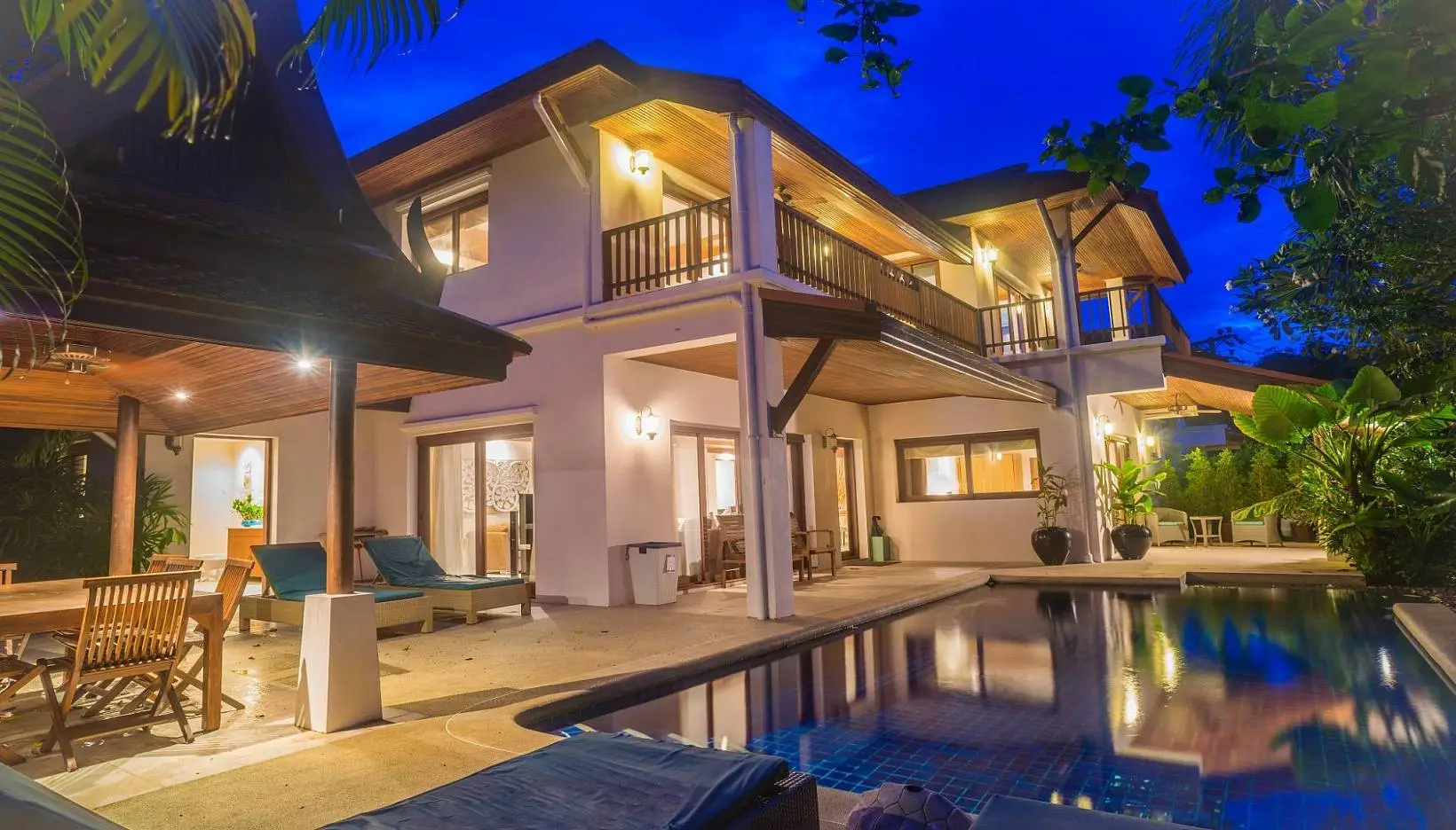 (SOLD) Tropical 4-bedroom beachside villa for sale in Hua Thanon