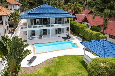 Villas "Refurbished 5-Bedroom Garden Pool Villa with Separate Living Spaces in Choengmon For Sale" 5 bedrooms, 4 showers, garden, private pool, walking distance to the beach, district Choeng Mon, 