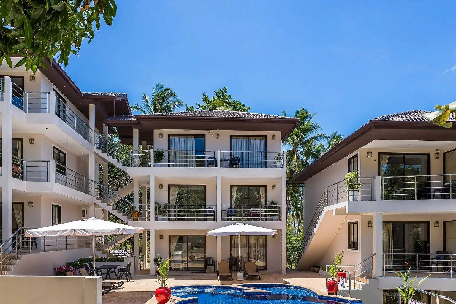 (SOLD) 11 Rooms apartment complex for sale in Chaweng Hills 