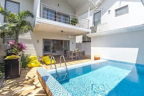 Villas "Villa Limoncello – Beachside 3 Bedroom Pool Villa in Ban Tai for sale" 3 bedrooms, 4 showers, private pool, walking distance to the beach, district Baan Tai, 