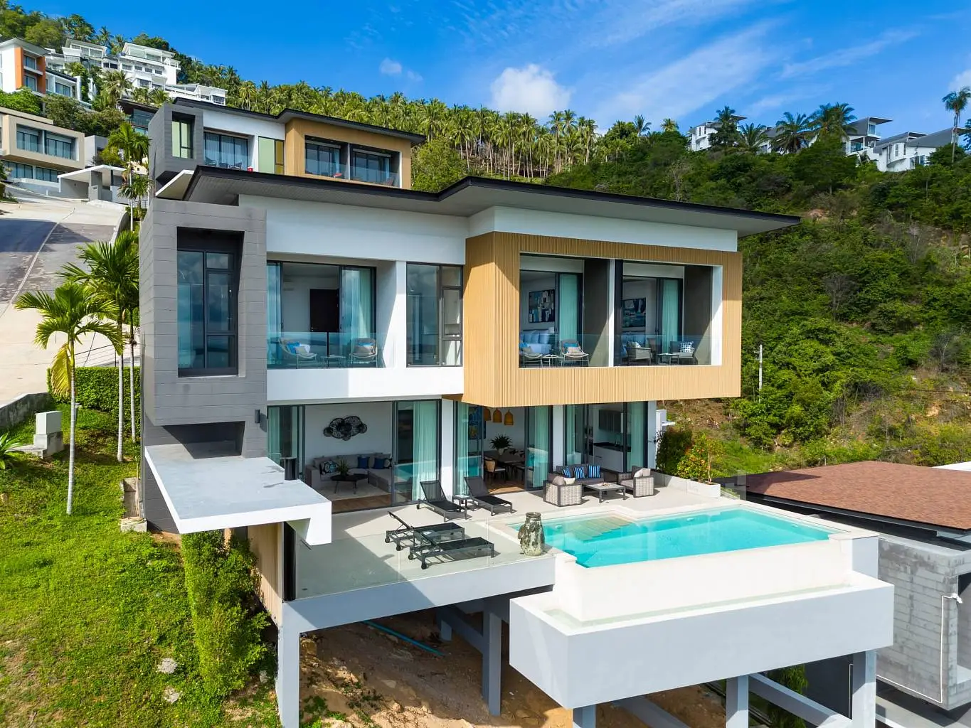 Verano Residence - Quality 3 Bedroom Seaview Pool Villa in Chaweng Noi for Sale