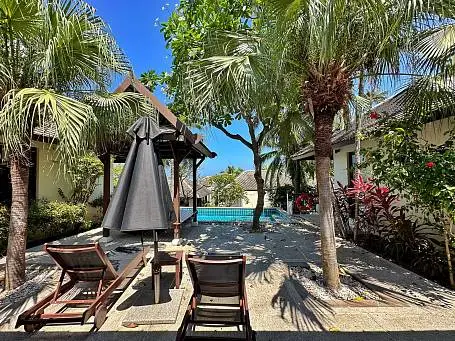 Villas "Kanda Residence – Balinese Beachside 3 Bedroom Pool Villa in Choengmon for sale" 3 bedrooms, 3 showers, garden, private pool, walking distance to the beach, district Choeng Mon, 