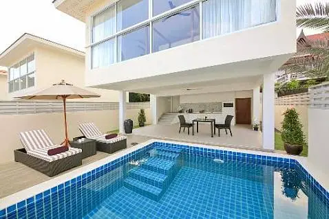 Commercial property "Established Resort with 15 units of One-Bedroom Pool Villas in Choeng Mon for Sale"  bedrooms, 1 shower, garden, private pool, sea view, walking distance to the beach, district Choeng Mon, 